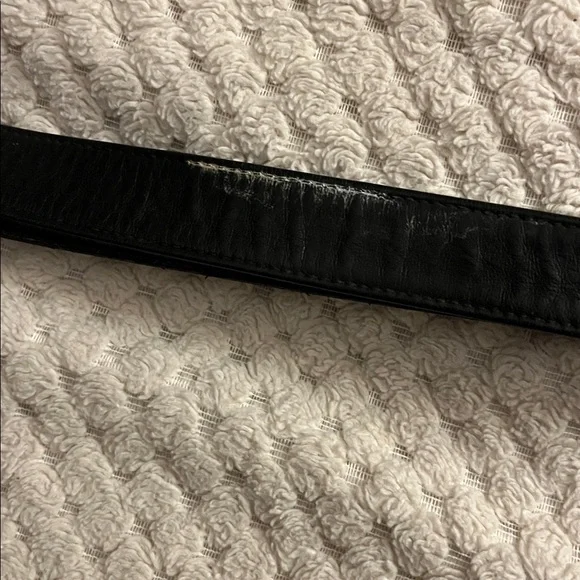 CHANEL Black bag with Gold Details - Picture 4 of 11